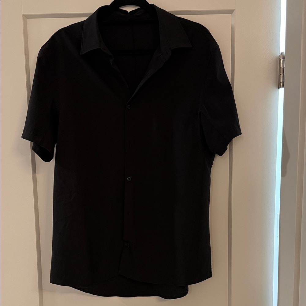 ♥️ FINAL PRICE ♥️ Lululemon Short Sleeve Shirt